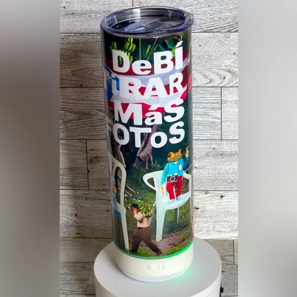 Debí Tirar Más Fotos 20 oz Bluetooth Speaker Tumbler - Picture 1 of 6